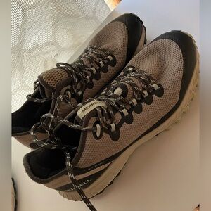 Merrell Woman’s Bravada Hiking Shoes soft toe